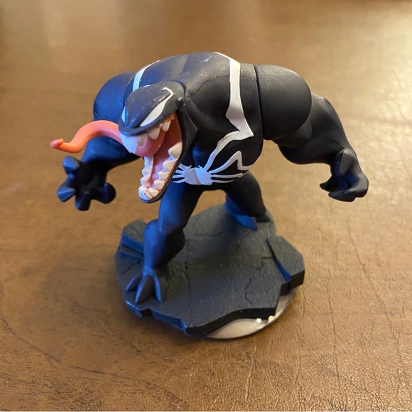 Disney Infinity 1.0 And 2.0 Lot of 6 Figures Mickey Donald Venom Black Widow - Picture 7 of 7